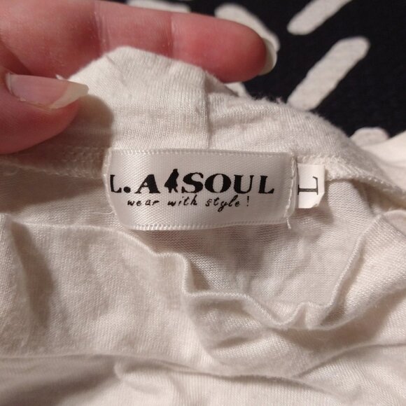 Giraffe Graphic Tank Top - Picture 8 of 10